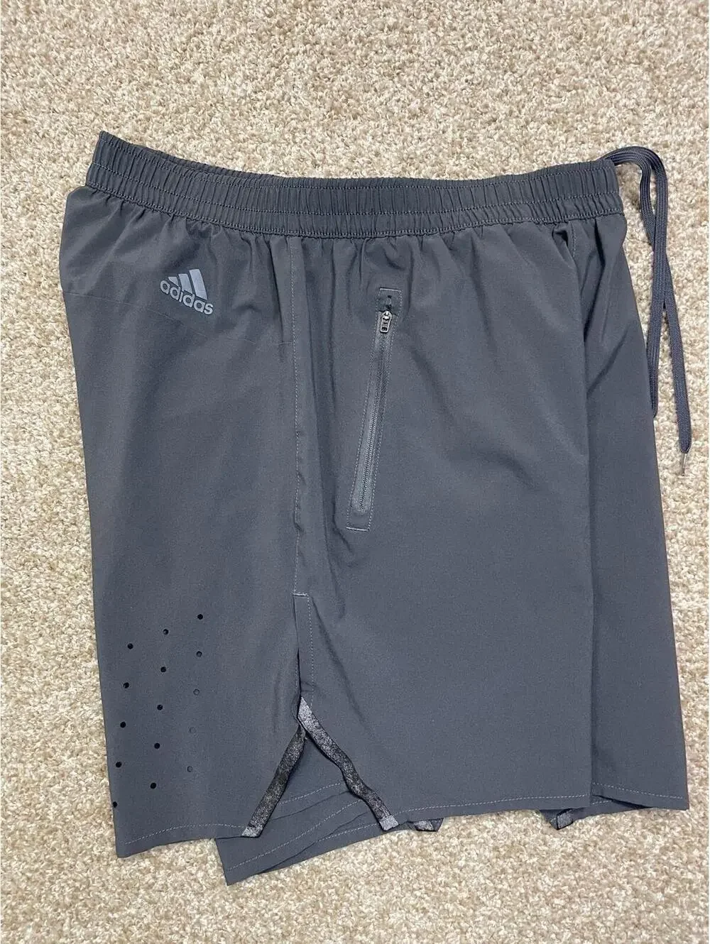 Adidas Shorts Men's Médium  Gray Aeroready Prime Green Athletic Elastic Waist
